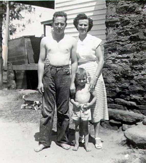 Johnnie_Sara_Billie3