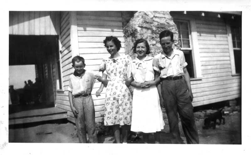 TommyWynonnaBenaJohnnie