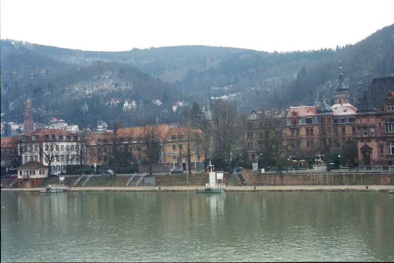 25Heidelberg_From_Across_Neckar