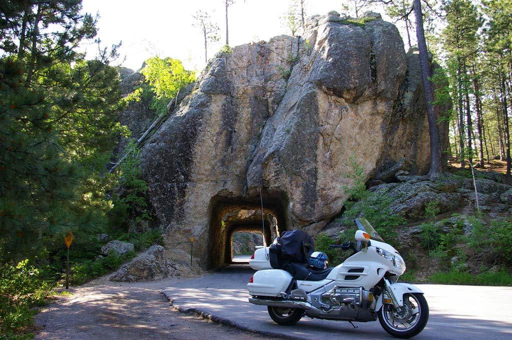 045TunnelonHwy16A
