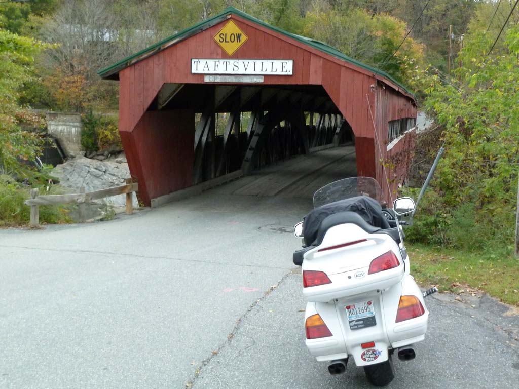 033_Taftsville_Covered_Bridge_ME
