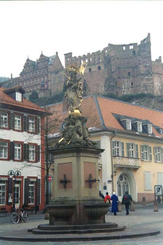 26Madonna_Corn_Market_Heidelberg